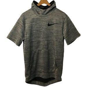 NIKE DRI-FIT GREY SHORT SLEEVE HOODIE WITH KANGAROO POCKET